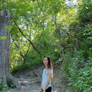 Meet your Posher, Monica